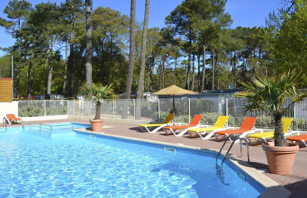 Camping Le Clos Des Pins Longeville-sur-Mer Luaran gambar