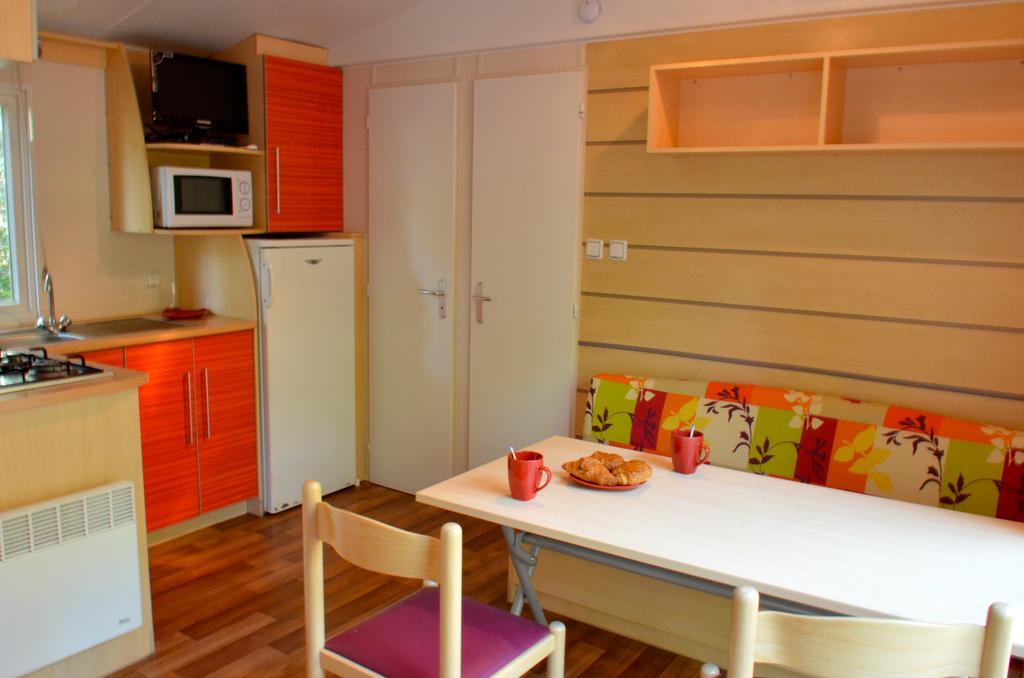 Camping Le Clos Des Pins Longeville-sur-Mer Luaran gambar